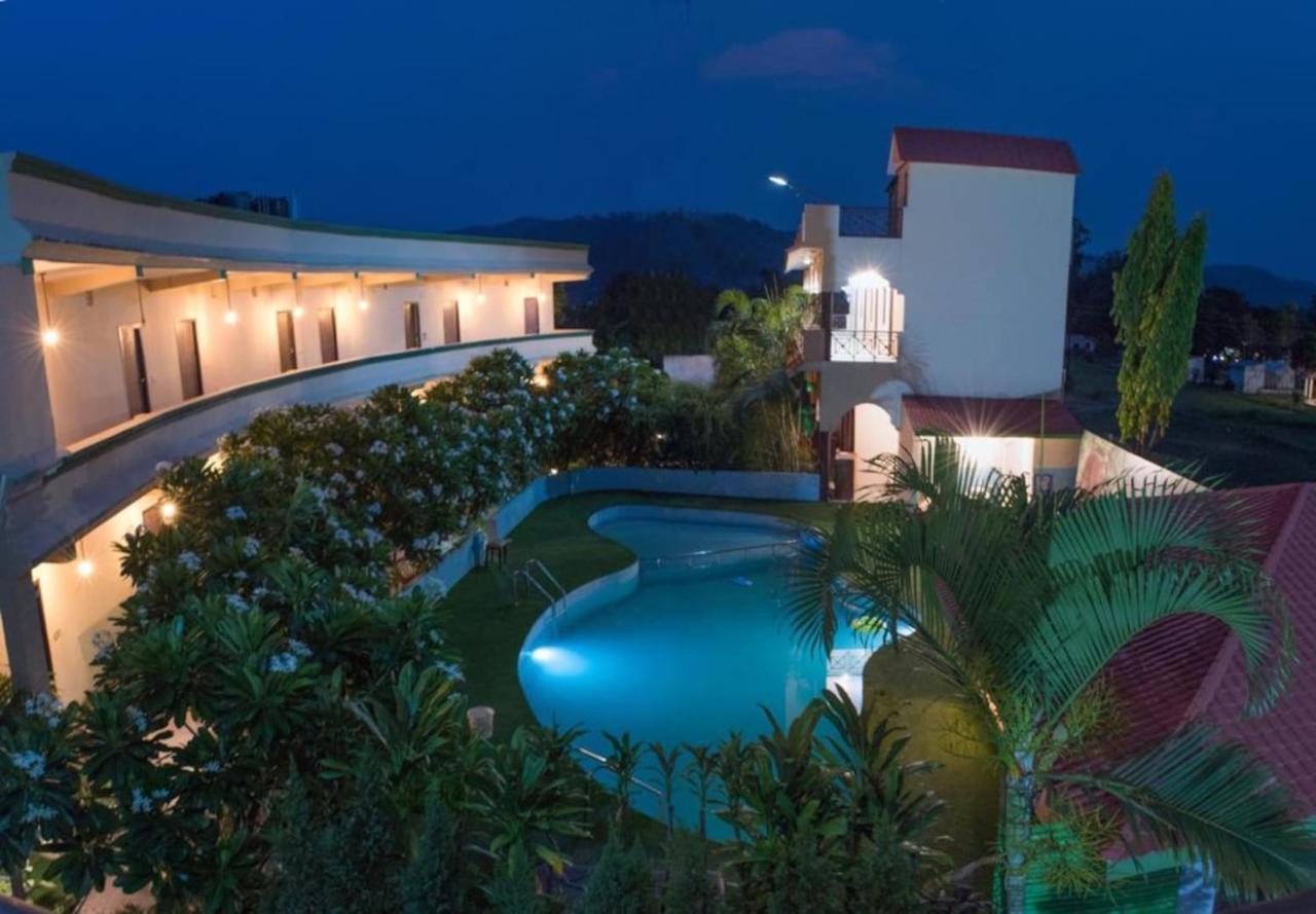 Corbett Ambience Resort Rāmnagar Extérieur photo